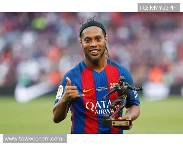 足球明星逆天图展现球场传奇瞬间与荣耀时刻的完美结合